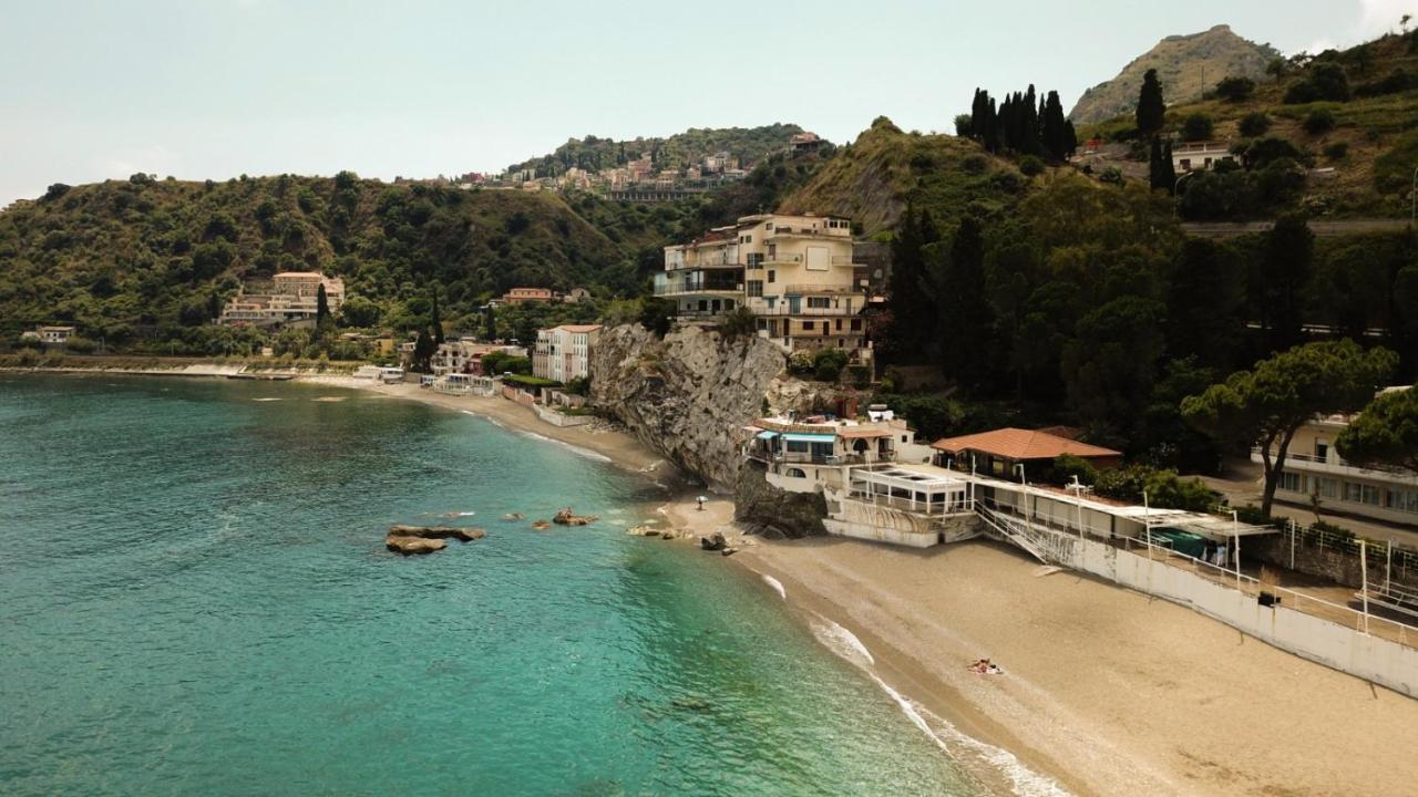 Mare Roccia Beachfront Apartment ตาออร์มินา ภายนอก รูปภาพ
